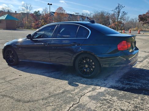 Used 2009 BMW 335i xDrive Sedan AWD/4WD image 8