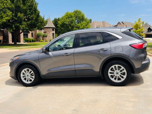 Used 2021 Ford Escape SE FWD image 6