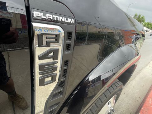 Used 2025 Ford F450 Platinum w/ Platinum Plus Package image 9