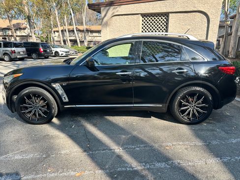 Used 2016 INFINITI QX70 3.7 w/ Premium Package image 5