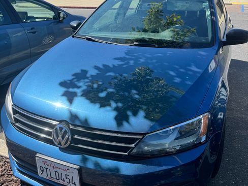 Used 2015 Volkswagen Jetta SE image 1