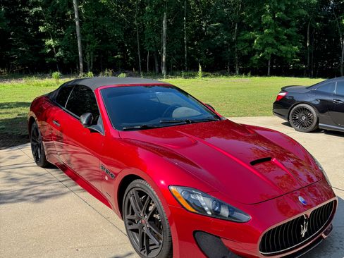 Used 2017 Maserati GranTurismo Sport image 1