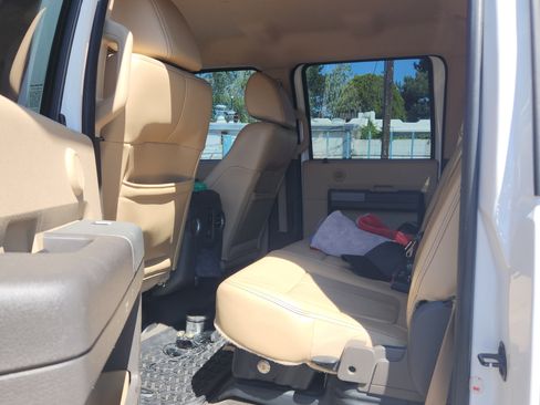 Used 2011 Ford F350 Lariat w/ Lariat Interior Pkg AWD/4WD image 4
