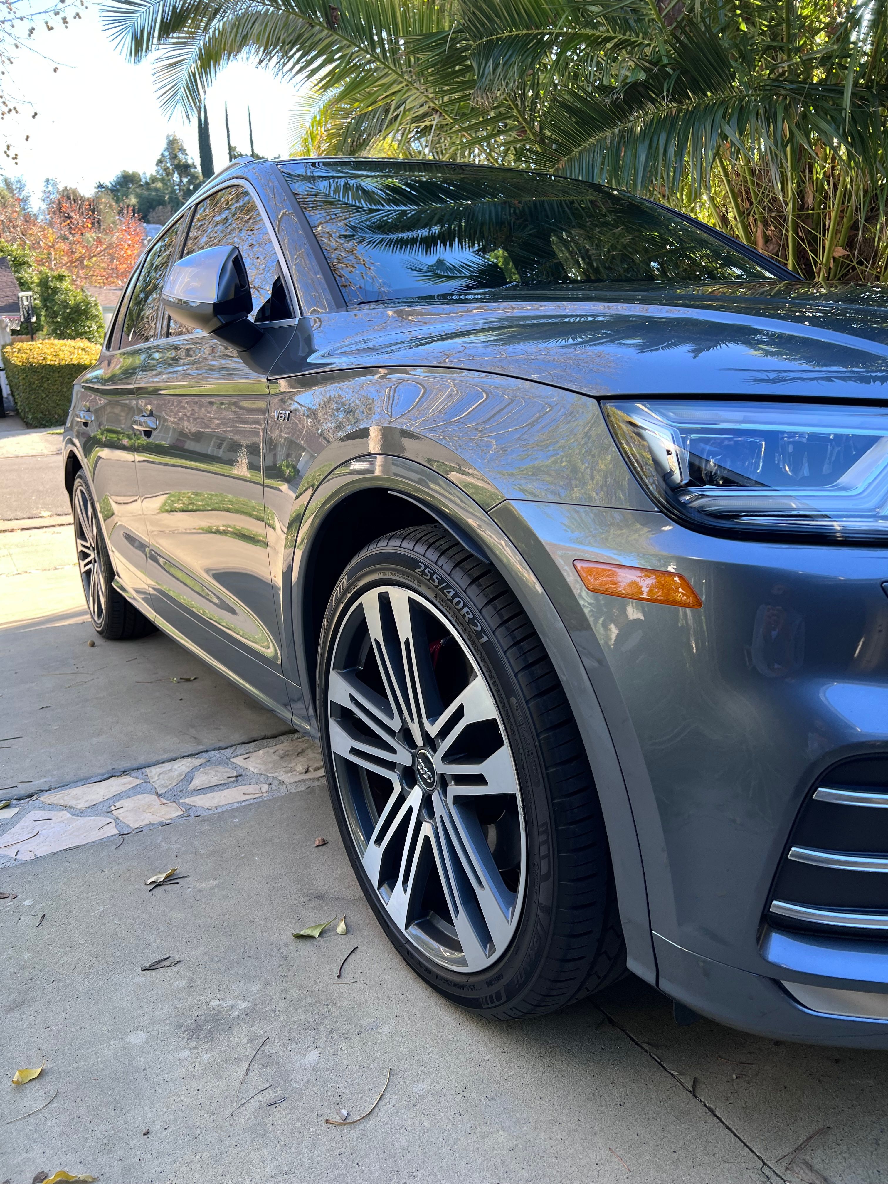 Used 2018 Audi SQ5 Premium Plus AWD/4WD image 2