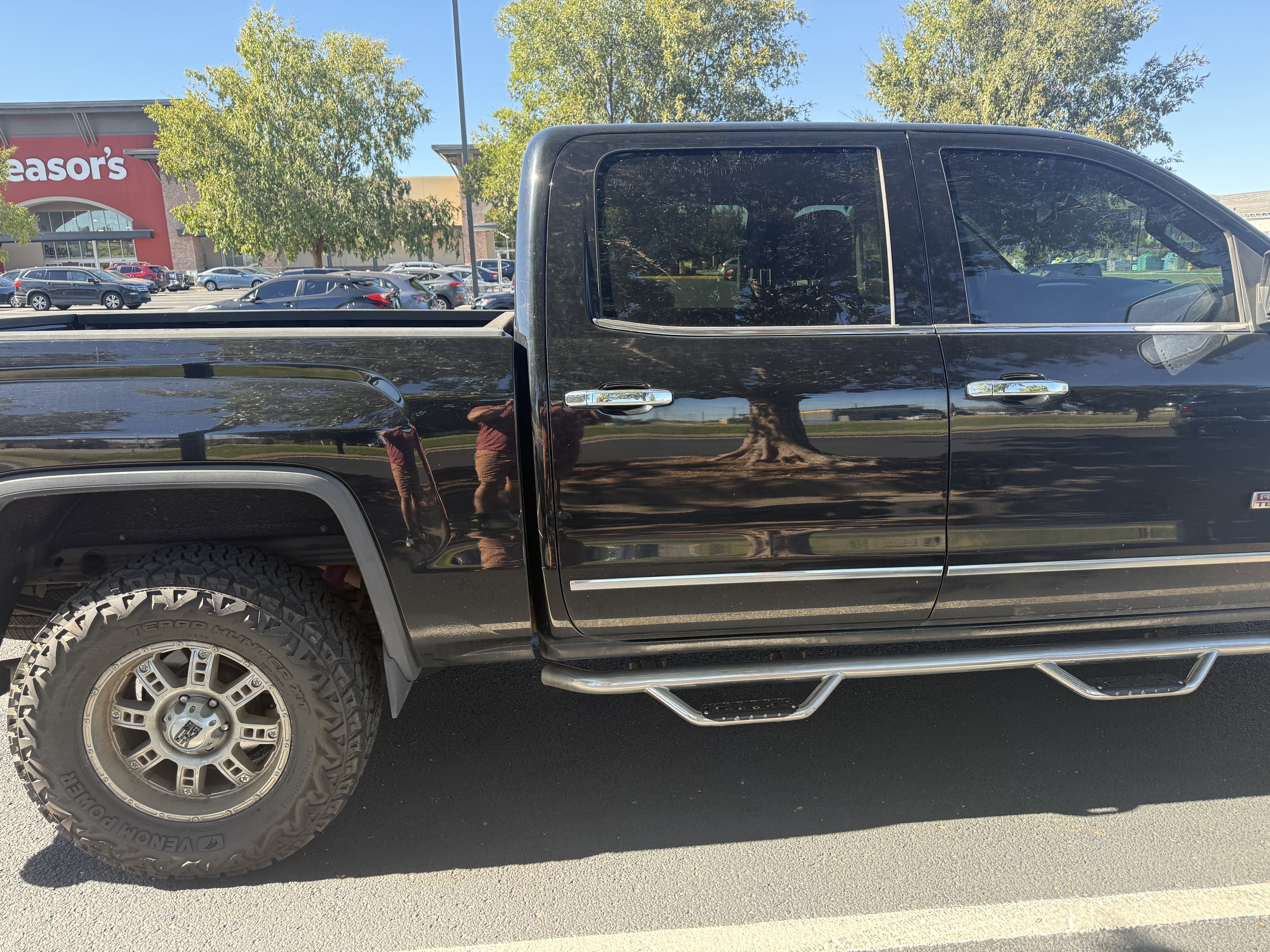 Used 2014 GMC Sierra 1500 SLE w/ All-Terrain Package AWD/4WD image 4