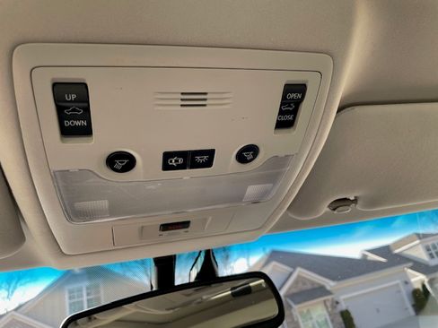 Used 2013 Lexus ES 350 w/ Luxury Pkg image 19