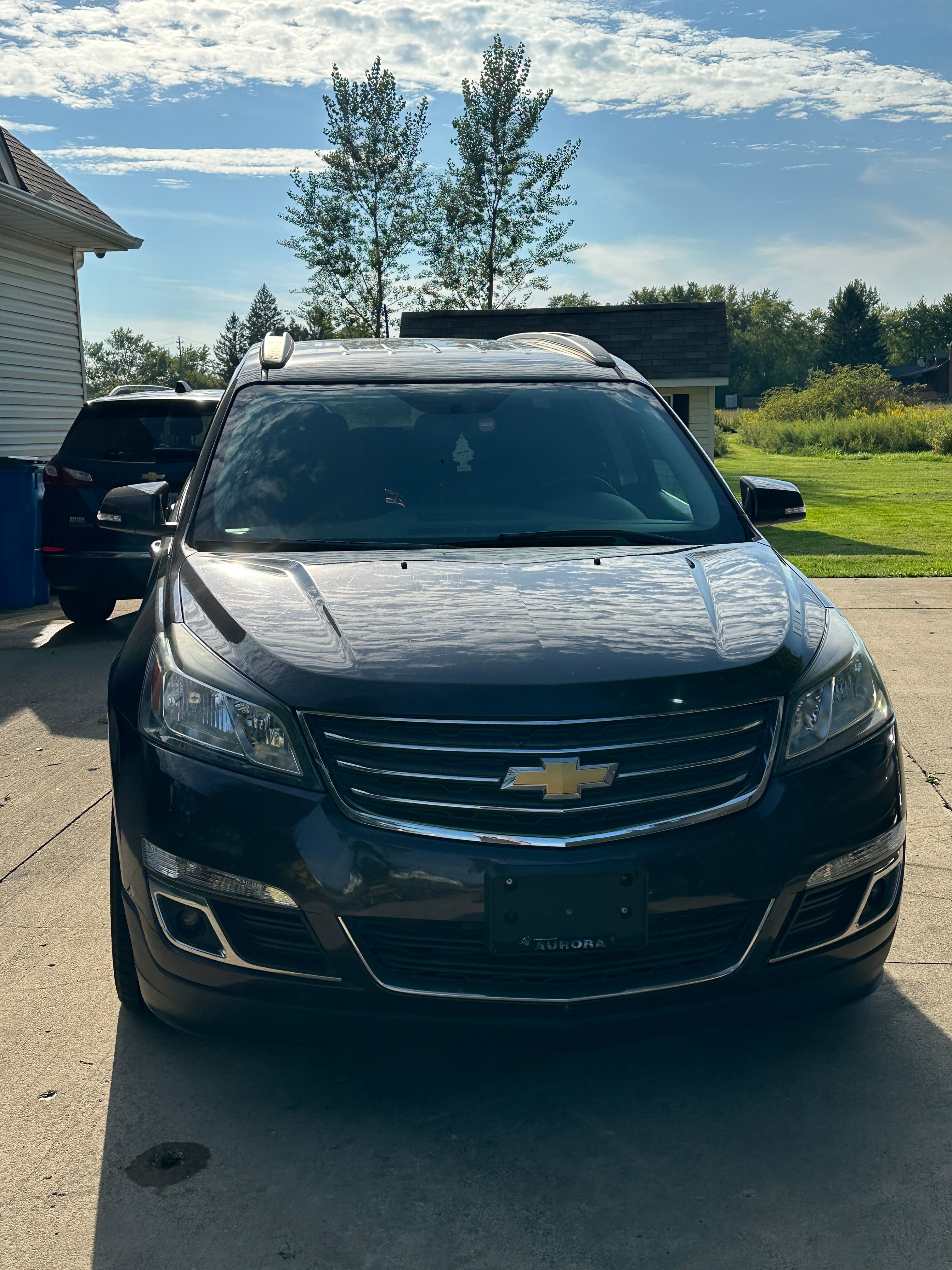 Used 2015 Chevrolet Traverse LT w/ Traveler's Package AWD/4WD image 2