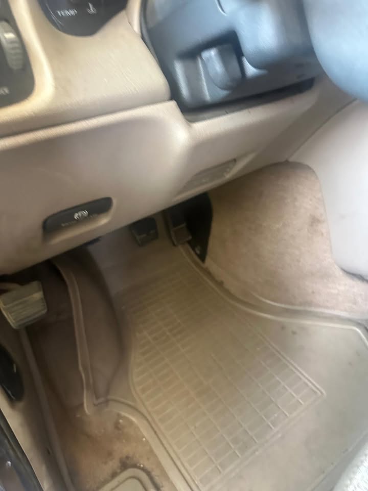 Used 2000 Chevrolet Astro Passenger RWD image 4