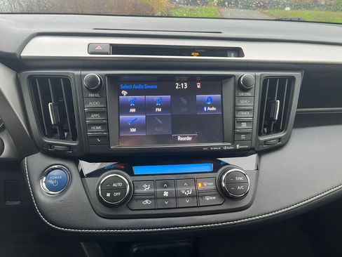 Used 2016 Toyota RAV4 XLE image 10