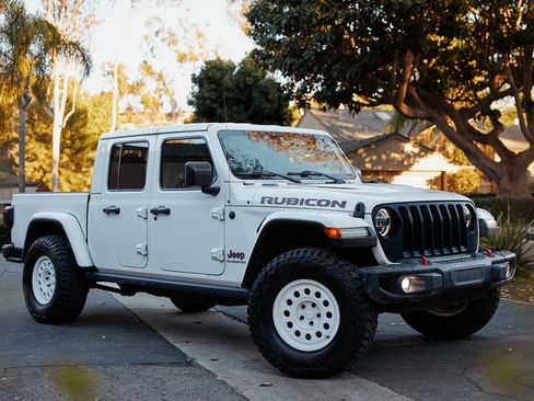 Used 2021 Jeep Gladiator Rubicon image 1