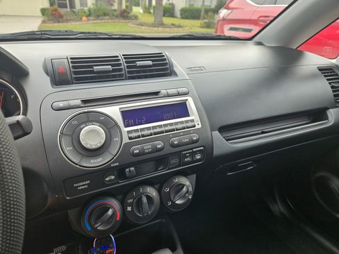 Used 2008 Honda Fit image 2