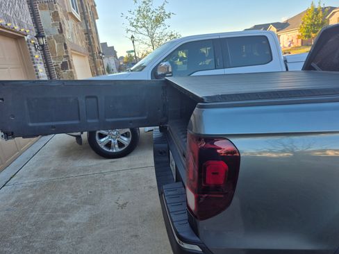 Used 2019 Honda Ridgeline RTL-T image 10