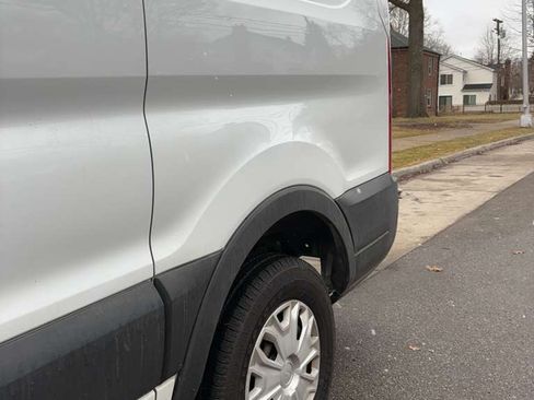 Used 2015 Ford Transit 250 130 Low Roof w/ Exterior Upgrade Package image 9