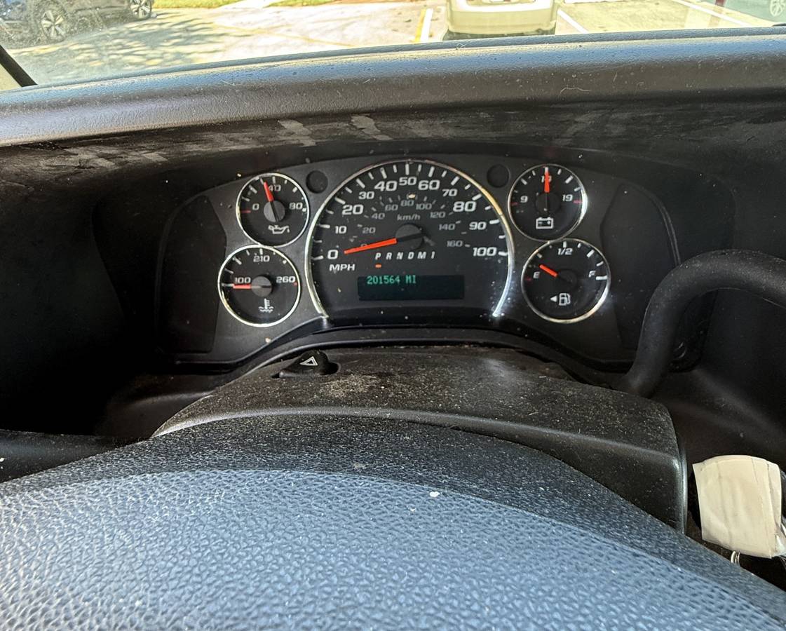 Used 2014 Chevrolet Express 3500 Extended RWD image 15