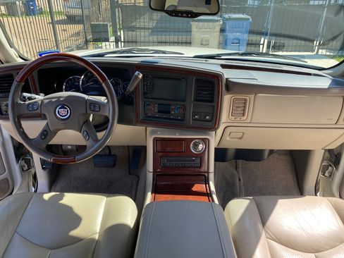 Used 2006 Cadillac Escalade ESV AWD image 10