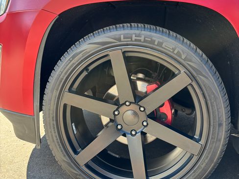 Used 2015 Cadillac Escalade ESV Premium RWD image 10