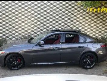 Used 2019 Alfa Romeo Giulia Ti Sport w/ Quick Order Package 22U Sport RWD image 3