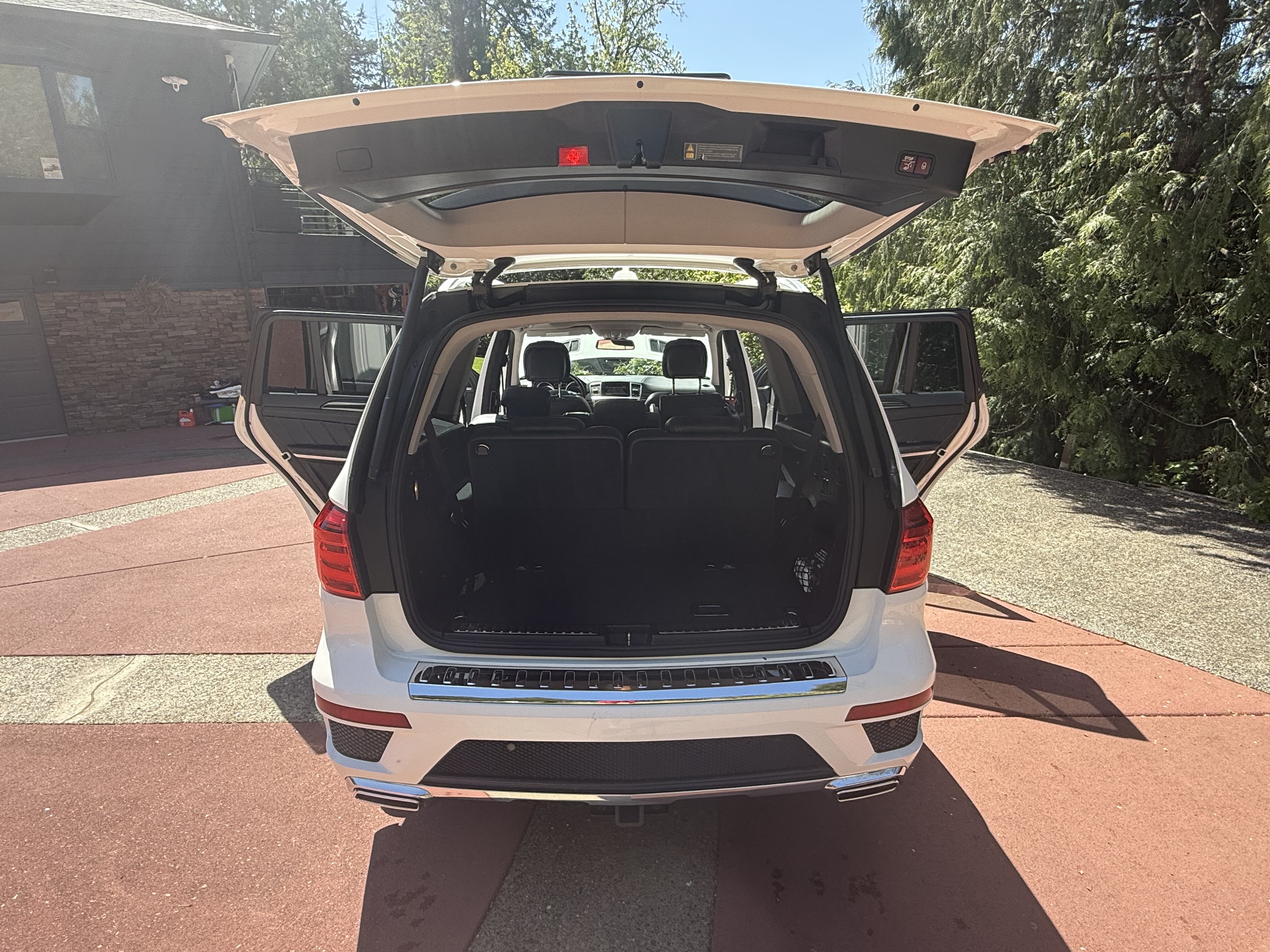 Used 2016 Mercedes-Benz GL 550 4MATIC image 26