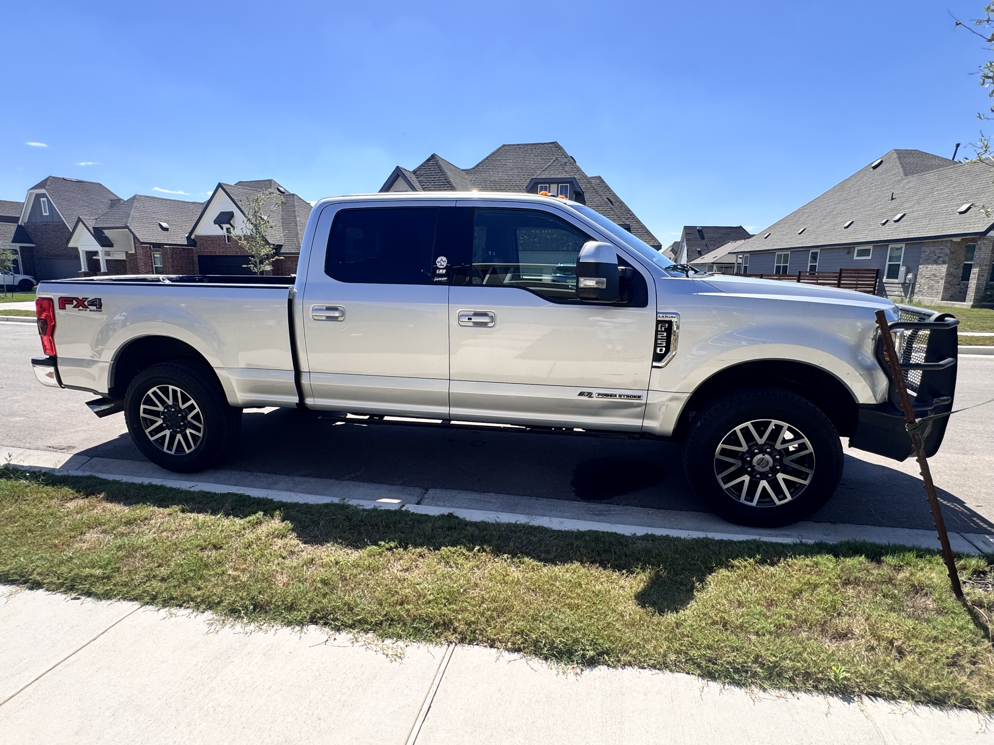 Used 2018 Ford F250 Lariat w/ Lariat Ultimate Package AWD/4WD image 12