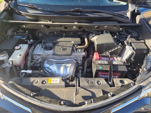 Used 2017 Toyota RAV4 LE image 16