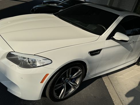 Used 2013 BMW M5 w/ Executive Pkg image 4
