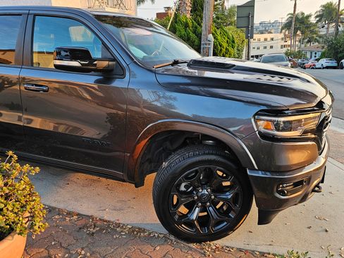 Used 2022 RAM 1500 Limited w/ Night Edition image 5