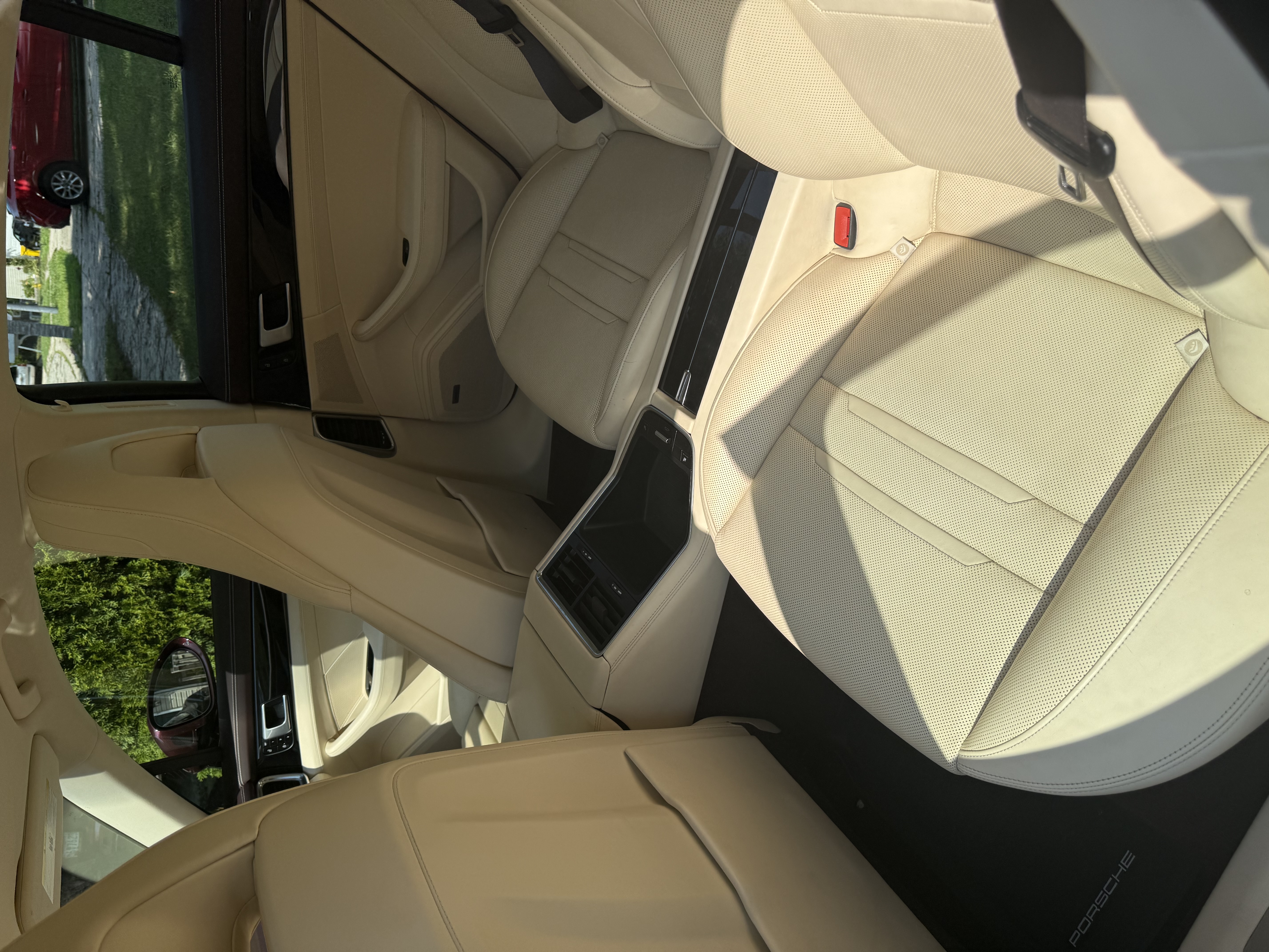 Used 2019 Porsche Panamera 4 AWD/4WD image 8