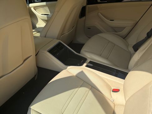 Used 2019 Porsche Panamera 4 AWD/4WD image 8