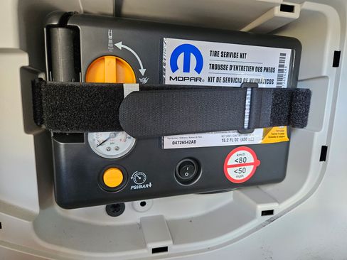 Used 2017 Chrysler Pacifica Touring-L Plus image 20