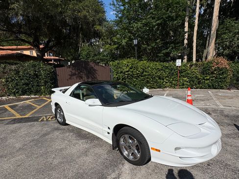 Used 1999 Pontiac Firebird Formula w/ Security Pkg RWD image 5