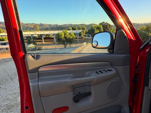 Used 2004 Dodge Ram 1500 Truck SLT w/ Sport Appearance Group image 21