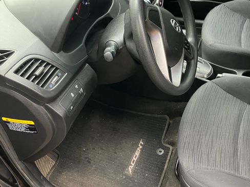 Used 2015 Hyundai Accent GS image 17