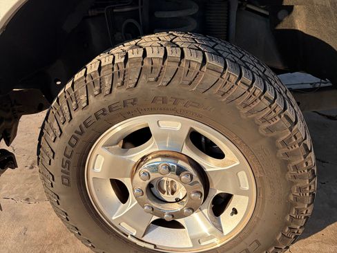 Used 2015 Ford F350 XLT w/ XLT Interior Package image 17