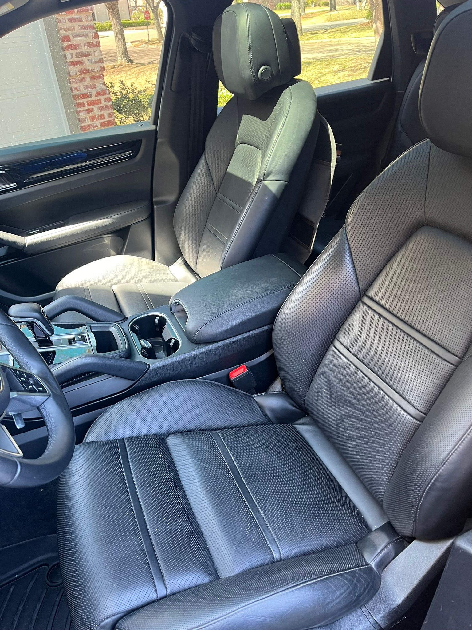 Used 2021 Porsche Cayenne AWD/4WD image 11