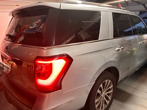 Used 2018 Ford Expedition Limited image 5