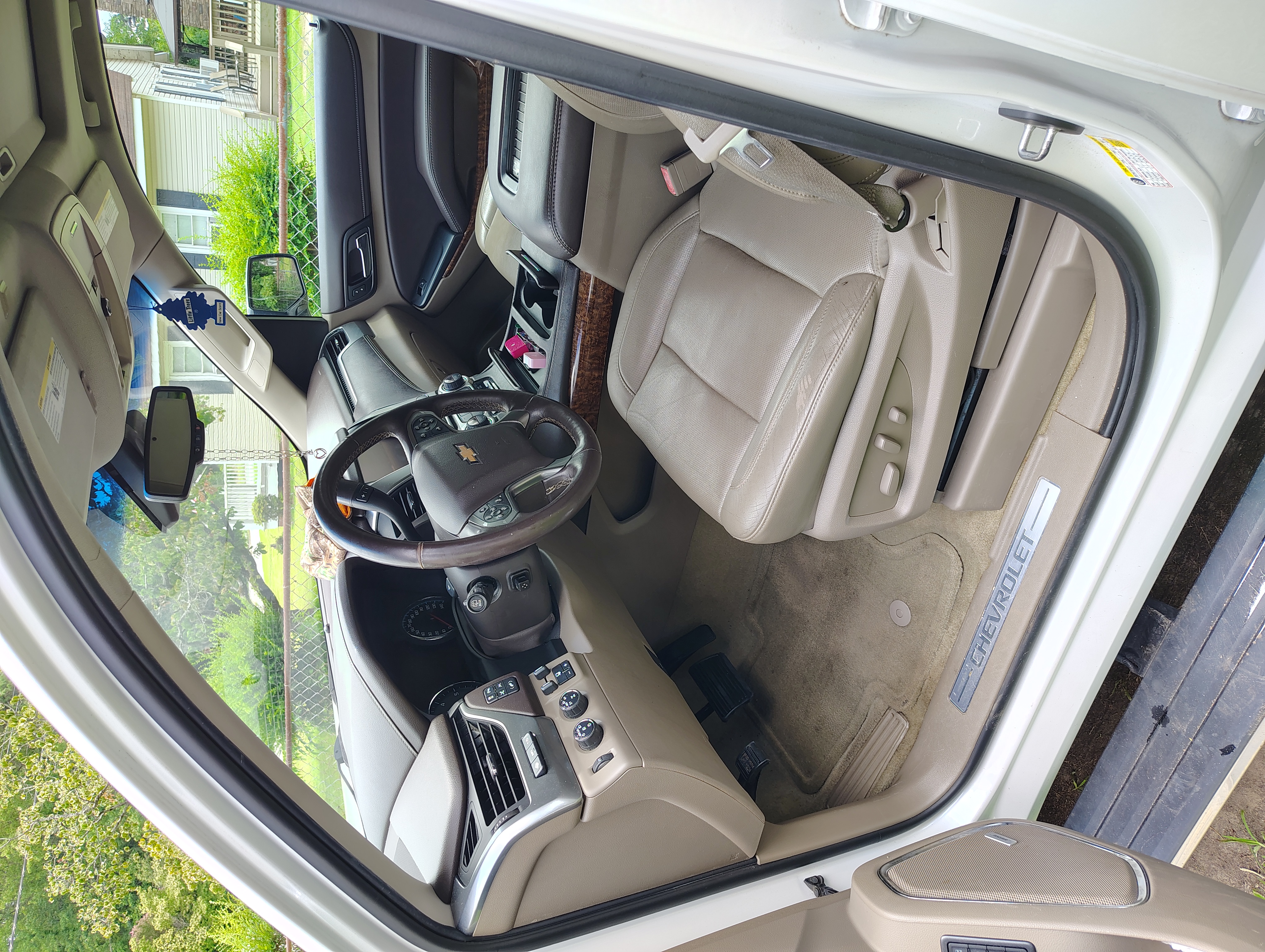 Used 2016 Chevrolet Suburban LTZ AWD/4WD image 9