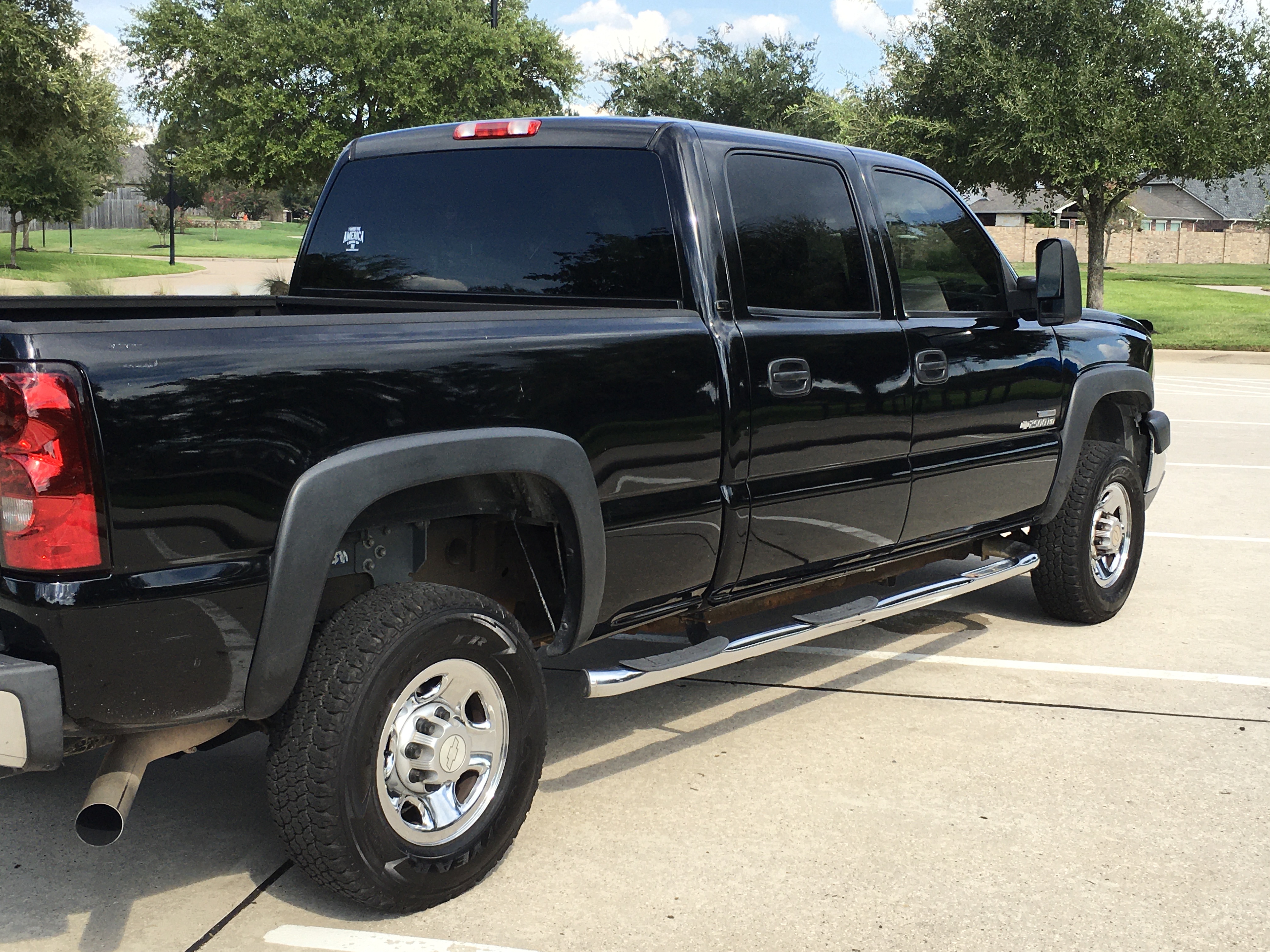 Used 2006 Chevrolet Silverado 2500 LT w/ Heavy-Duty Power Package RWD image 6