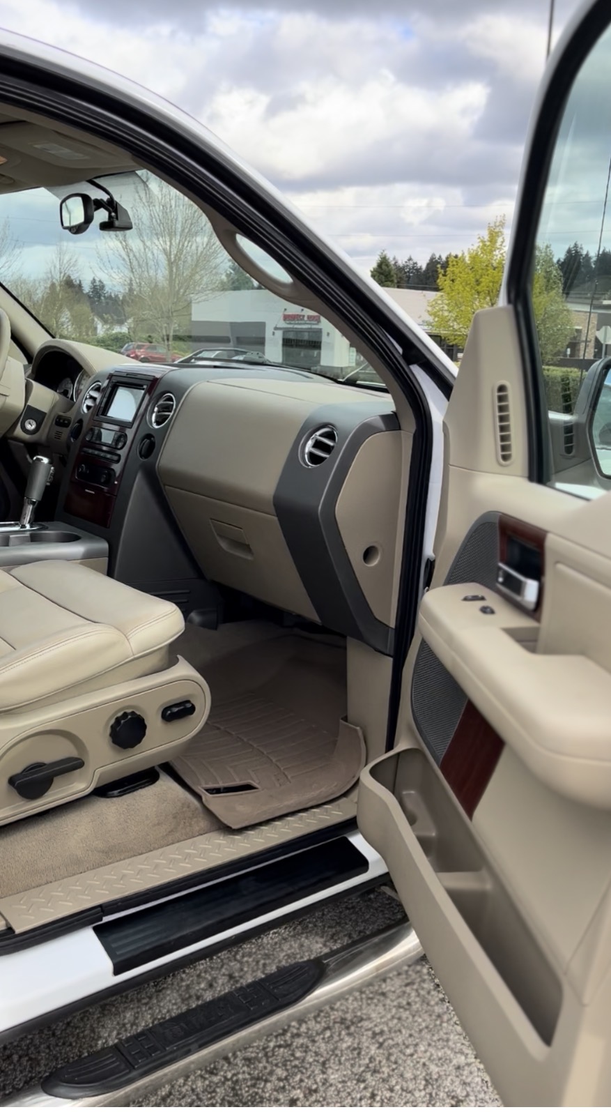 Used 2005 Ford F150 FX4 AWD/4WD image 6
