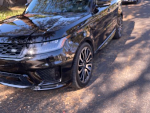 Used 2018 Land Rover Range Rover Sport HSE image 6