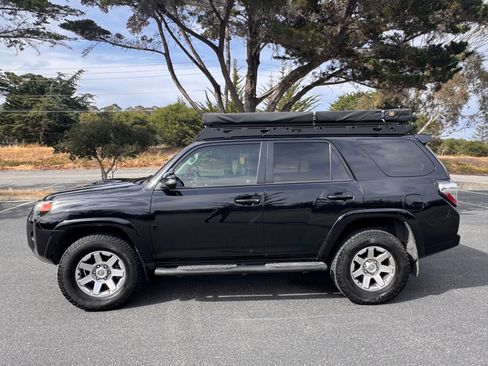 Used 2016 Toyota 4Runner Trail Premium AWD/4WD image 4