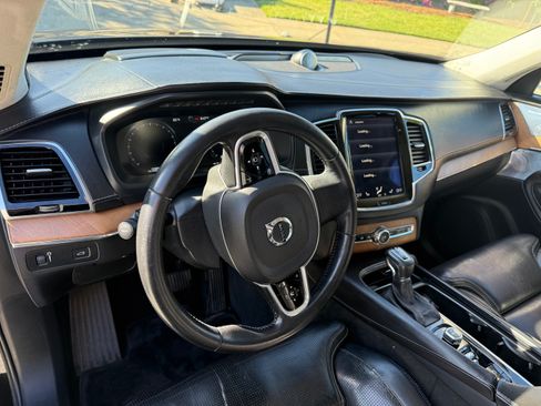 Used 2017 Volvo XC90 T6 Inscription w/ Luxury Package AWD/4WD image 5