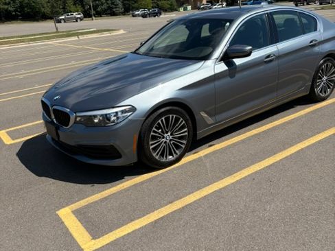 Used 2019 BMW 530i xDrive w/ Convenience Package AWD/4WD image 8