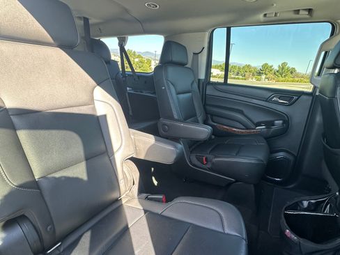 Used 2018 Chevrolet Suburban Premier image 10