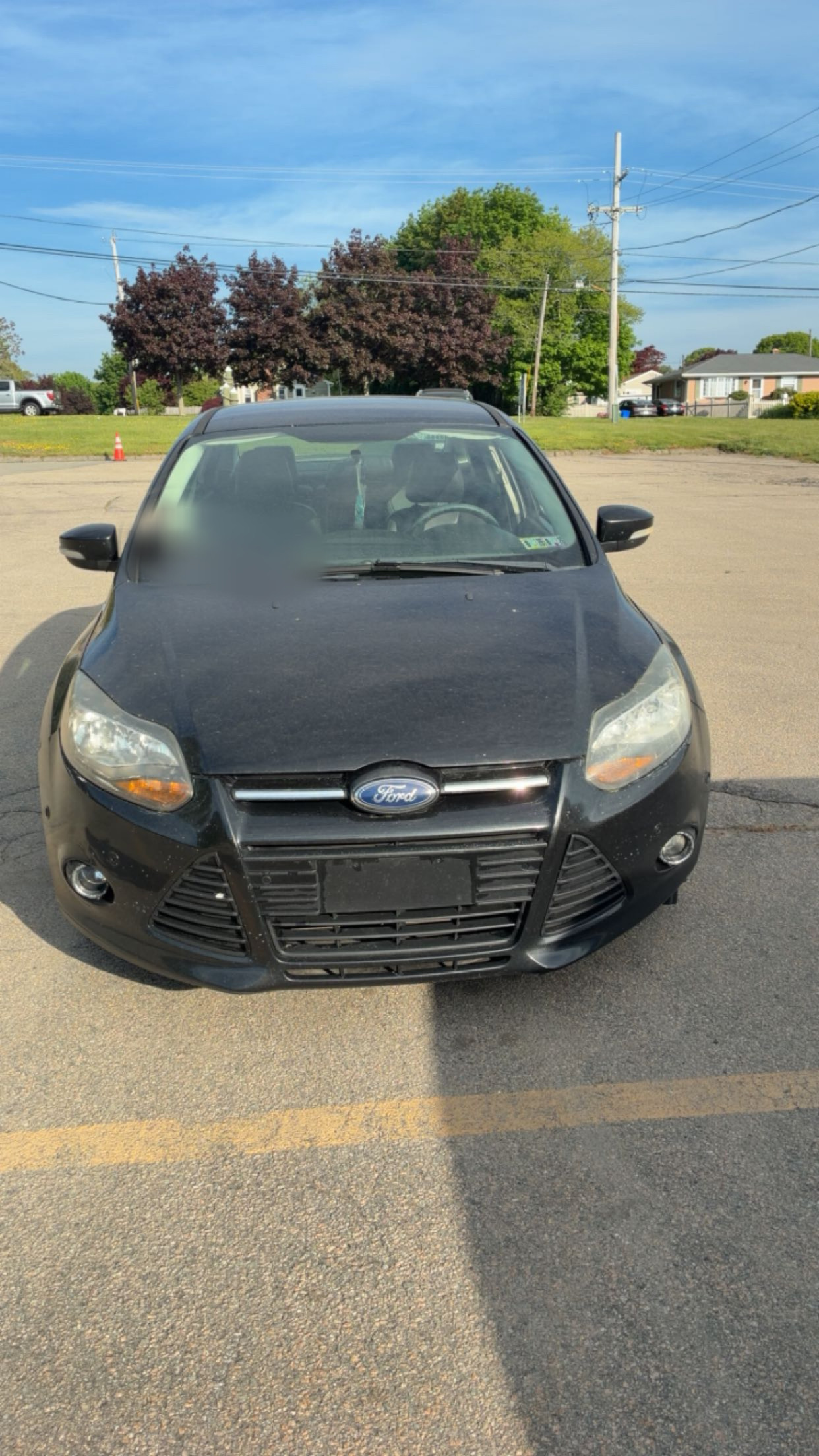 Used 2013 Ford Focus Titanium w/ Titanium Handling Pkg FWD image 2
