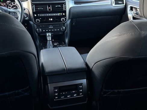 Used 2023 Lexus GX 460 Premium w/ Premium Plus Package AWD/4WD image 16