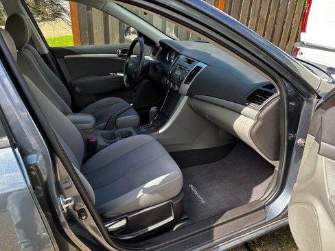 Used 2009 Hyundai Sonata GLS image 8