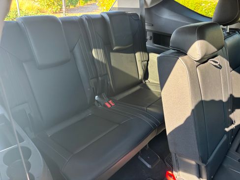 Used 2018 Volkswagen Atlas SE FWD image 12