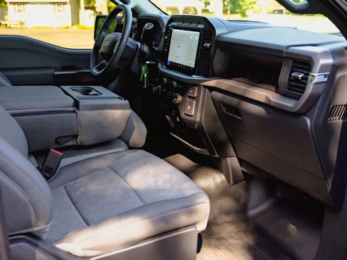 Used 2024 Ford F150 XL RWD image 19
