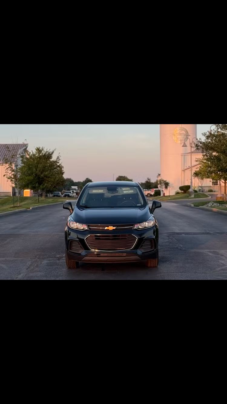 Used 2019 Chevrolet Trax LS w/ Tint and Cruise Package AWD/4WD image 6