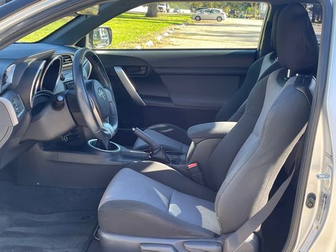 Used 2014 Scion tC image 12